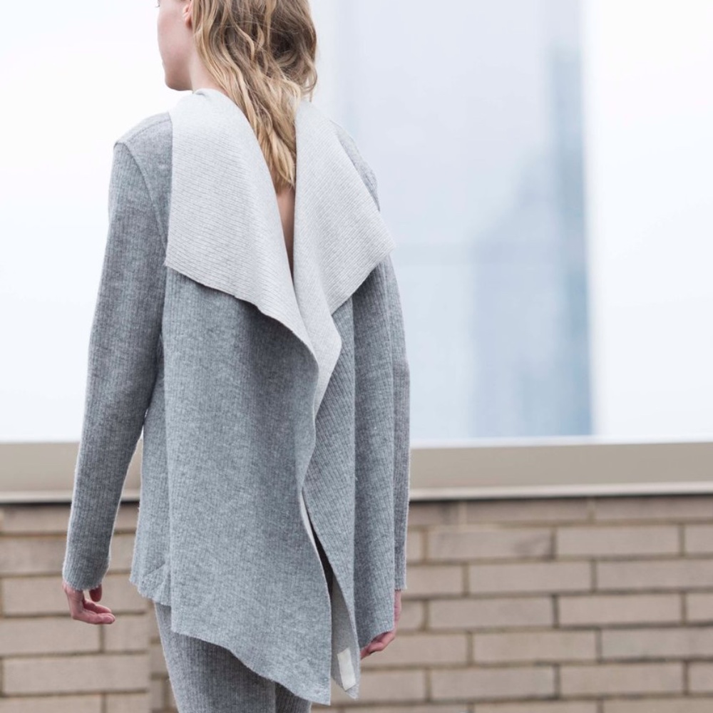 Karolina Zmarlak | Faces Convertible Sweater | Sm - Picture 10 of 11
